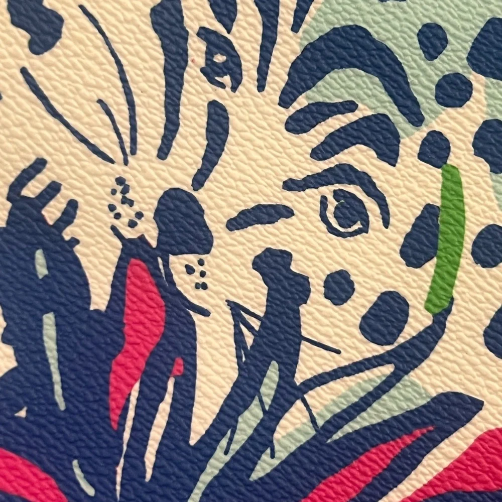 Lilly Pulitzer iPad Tech Sleeve - In The Garden  Floral Make Up Carry All - Picture 4 of 10